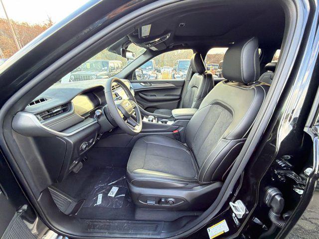 new 2025 Jeep Grand Cherokee car, priced at $40,809