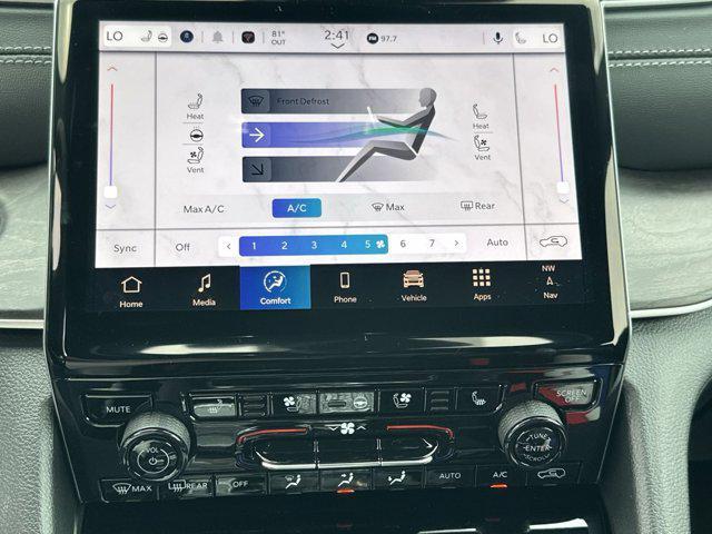 new 2025 Jeep Grand Cherokee car, priced at $39,252