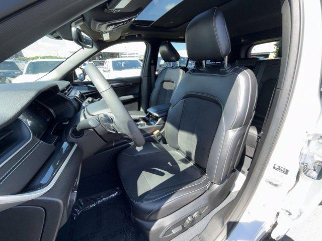 used 2023 Jeep Grand Cherokee car, priced at $30,995