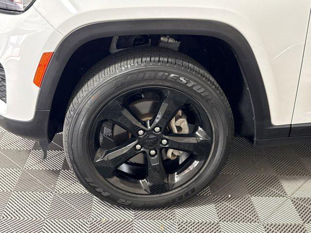 used 2023 Jeep Grand Cherokee car, priced at $30,995