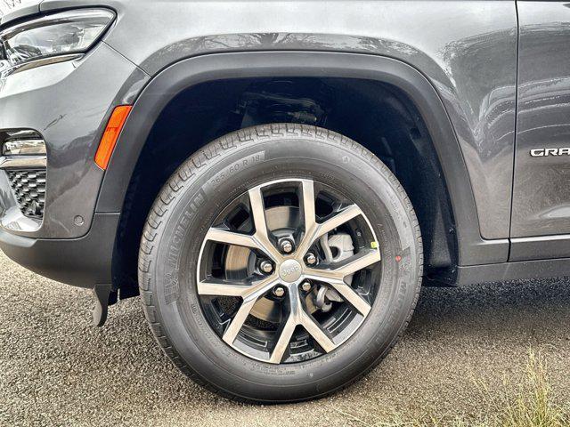 new 2025 Jeep Grand Cherokee car, priced at $43,552