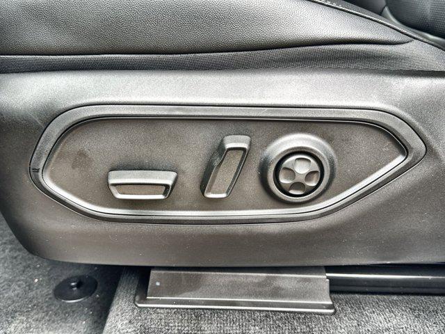 new 2025 Jeep Grand Cherokee car, priced at $43,552