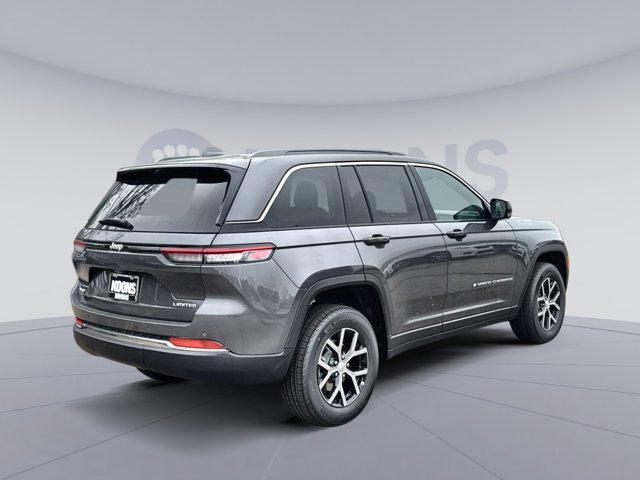 new 2025 Jeep Grand Cherokee car, priced at $43,552