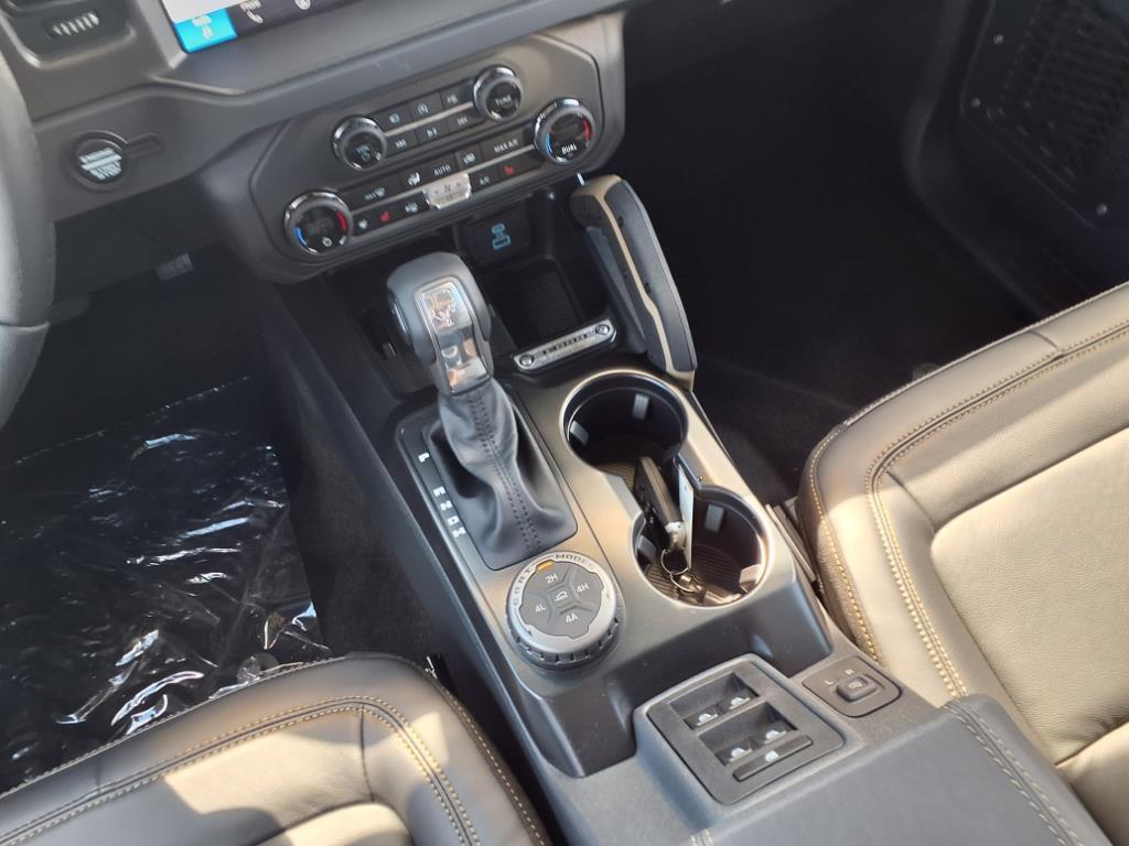 new 2025 Ford Bronco car, priced at $60,425