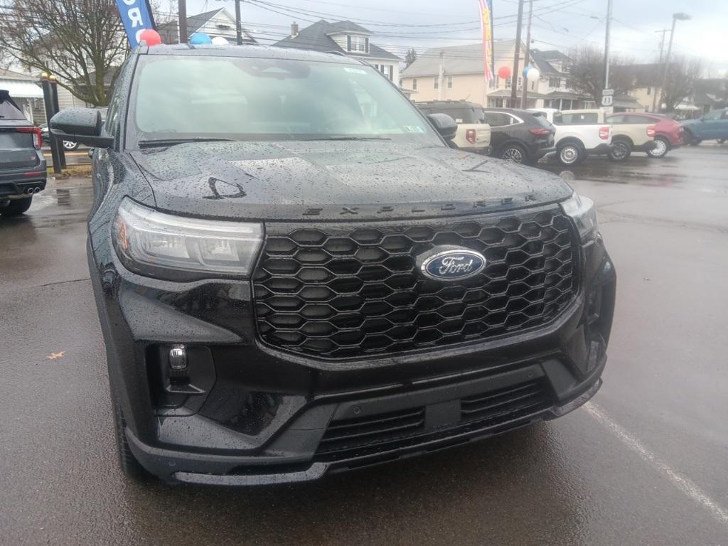 new 2025 Ford Explorer car, priced at $41,715