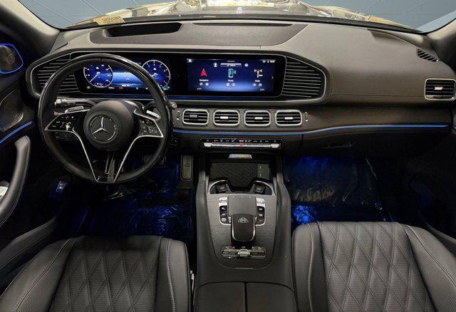 new 2026 Mercedes-Benz Maybach GLS 600 car, priced at $209,250