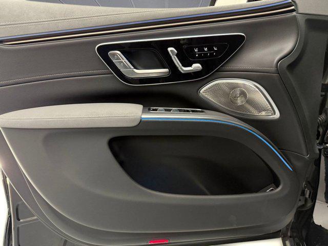 new 2026 Mercedes-Benz EQS 400 car, priced at $94,015