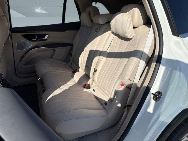 new 2026 Mercedes-Benz EQS 400 car, priced at $92,655