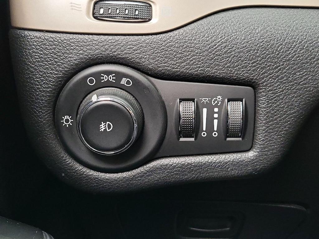 used 2014 Jeep Cherokee car, priced at $10,998