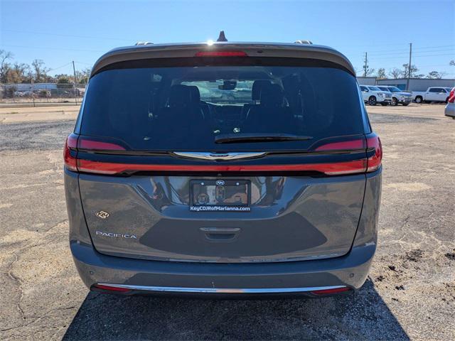 used 2022 Chrysler Pacifica car, priced at $18,999