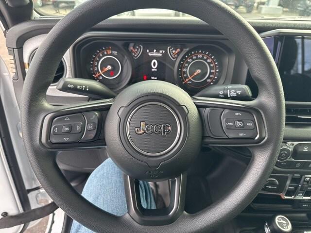 new 2026 Jeep Gladiator car, priced at $37,841