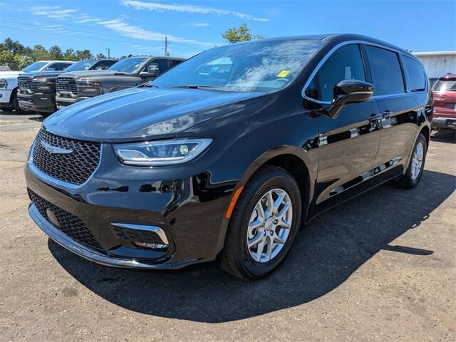 new 2026 Chrysler Pacifica car, priced at $37,404