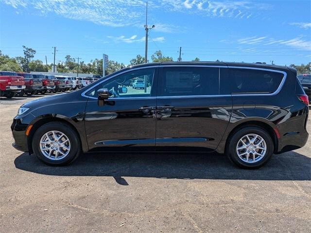 new 2026 Chrysler Pacifica car, priced at $37,404