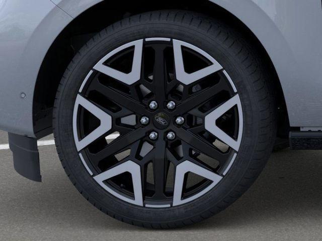 new 2026 Ford Expedition car, priced at $95,815