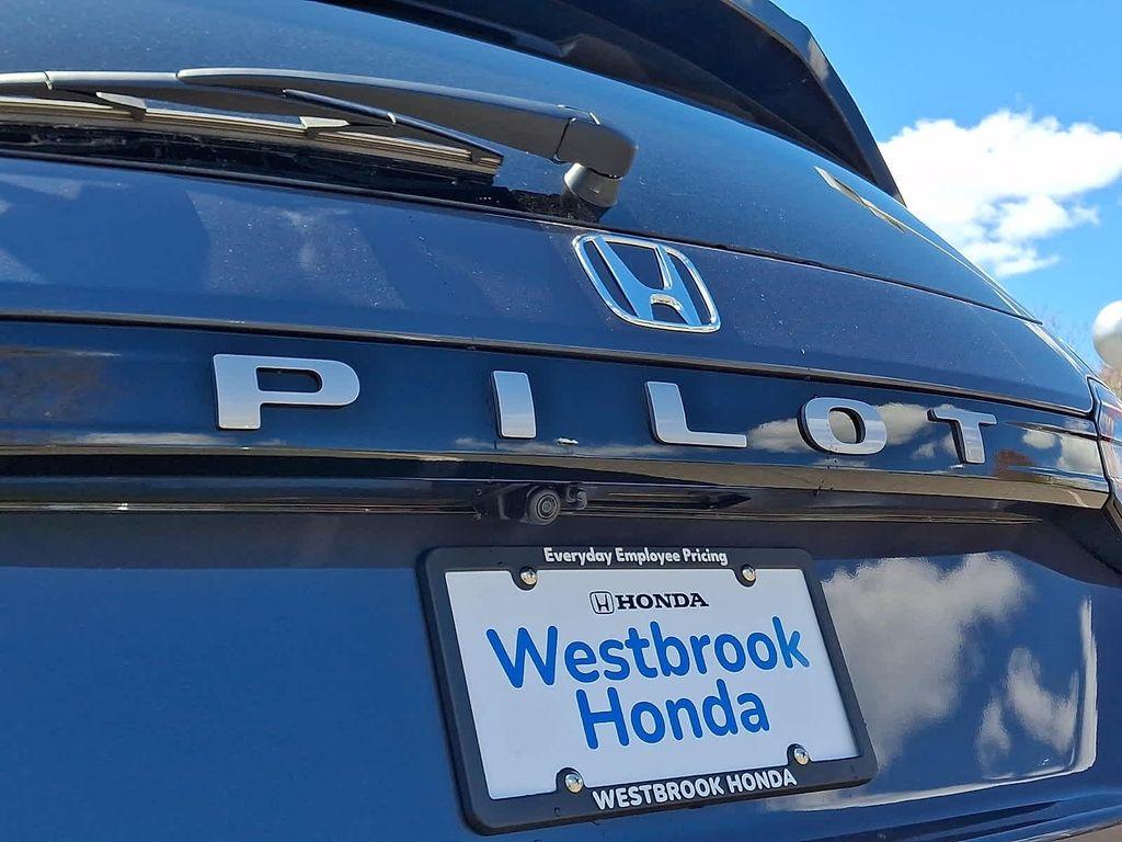 new 2026 Honda Pilot car, priced at $52,590