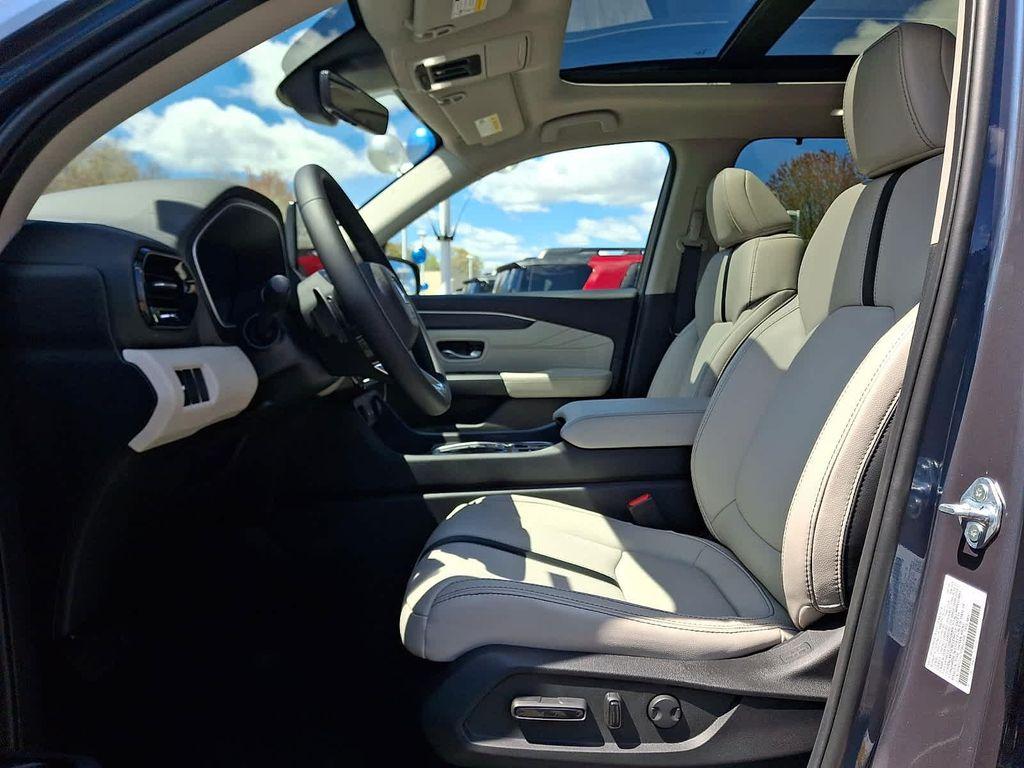 new 2026 Honda Pilot car, priced at $52,590