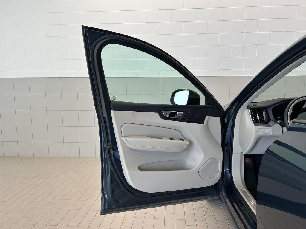 used 2024 Volvo XC60 car, priced at $33,941