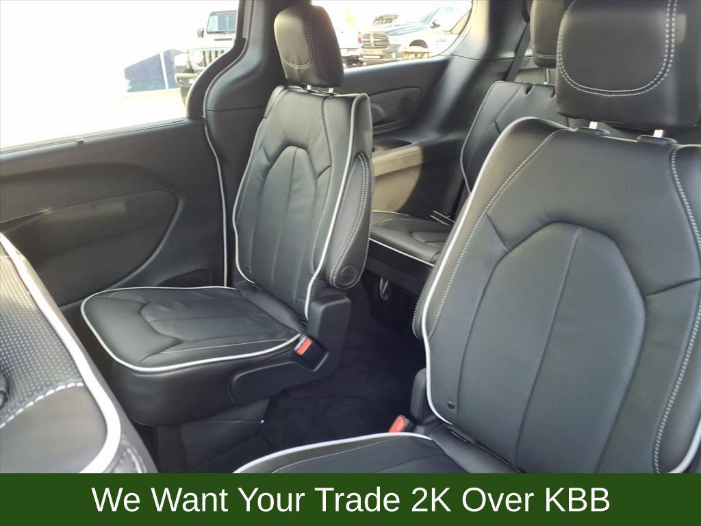 new 2026 Chrysler Pacifica car, priced at $52,841