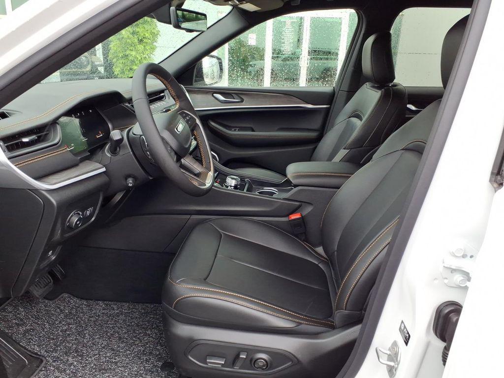 new 2026 Jeep Grand Cherokee car, priced at $49,379