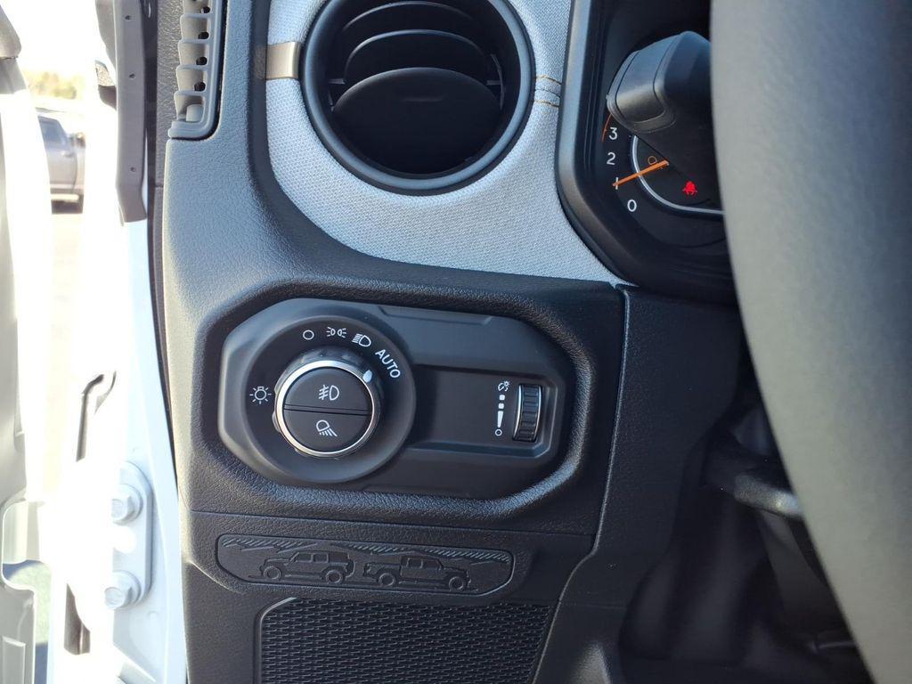 new 2026 Jeep Gladiator car, priced at $47,283