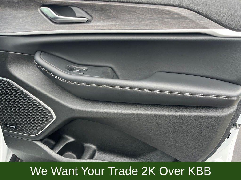 used 2022 Jeep Grand Cherokee L car, priced at $35,900