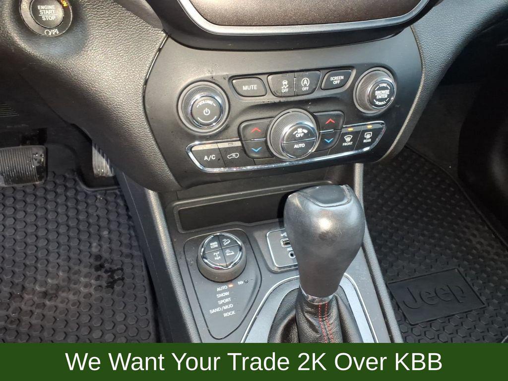 used 2021 Jeep Cherokee car, priced at $27,224