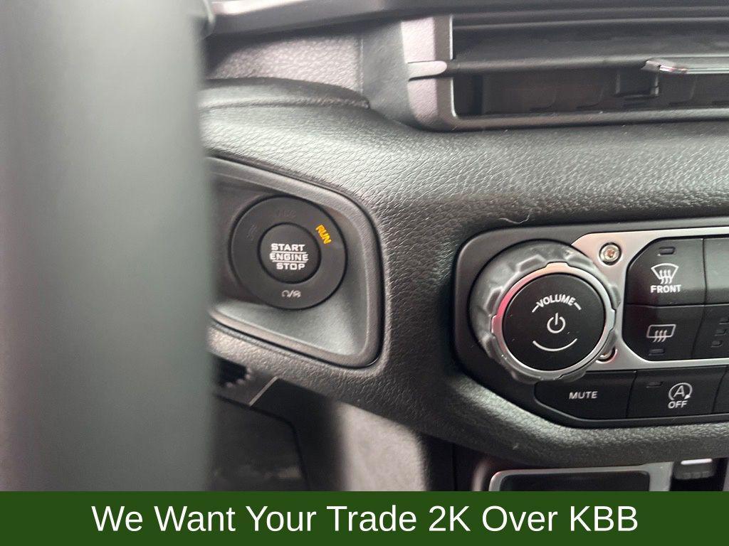 new 2025 Jeep Wrangler car, priced at $43,684