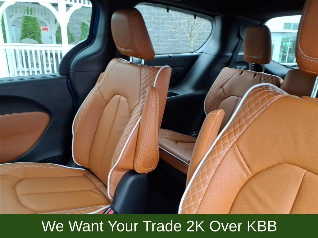 new 2026 Chrysler Pacifica car, priced at $56,827