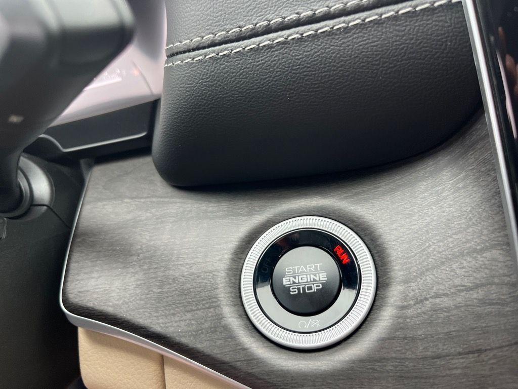 new 2025 Jeep Grand Cherokee car, priced at $45,526