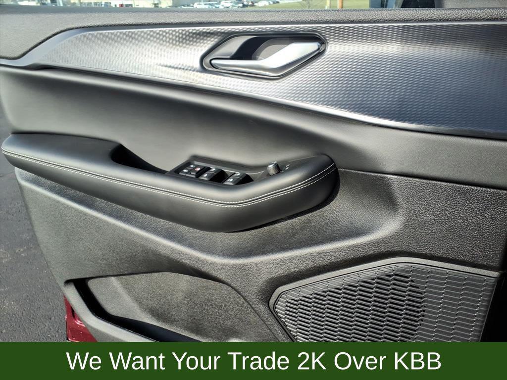 new 2025 Jeep Grand Cherokee car, priced at $36,300