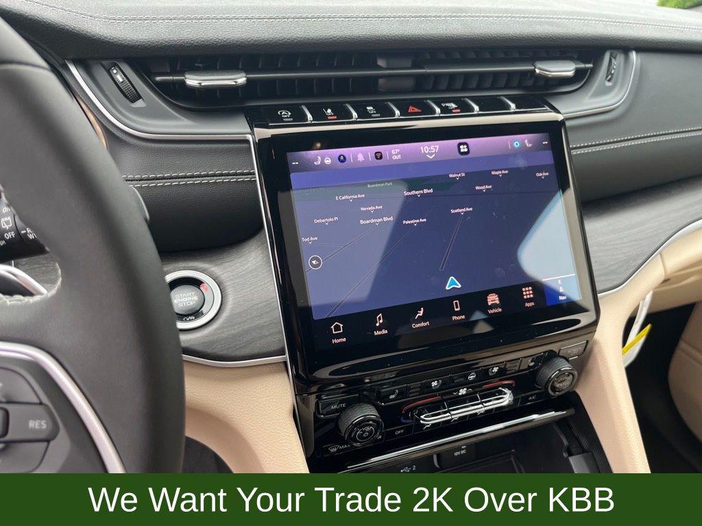 new 2025 Jeep Grand Cherokee car, priced at $44,276