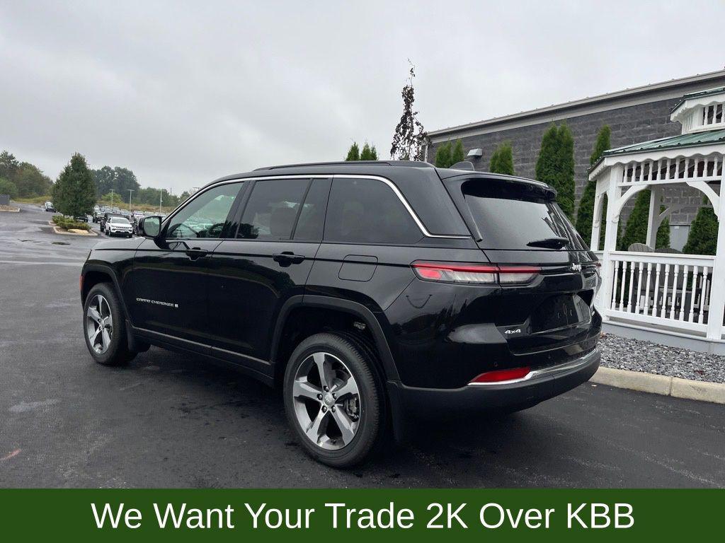 new 2025 Jeep Grand Cherokee car, priced at $44,276