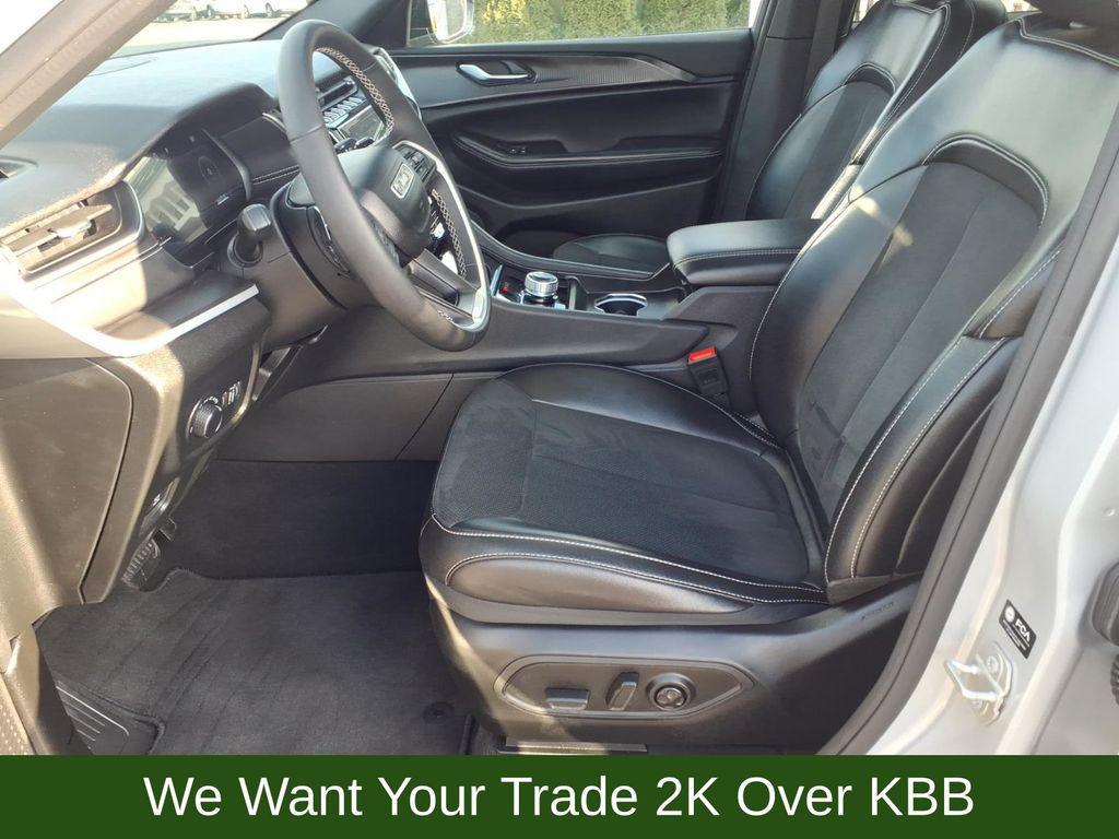 used 2024 Jeep Grand Cherokee car, priced at $38,062