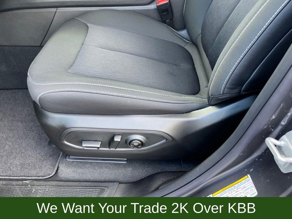 new 2025 Jeep Grand Cherokee car, priced at $32,277