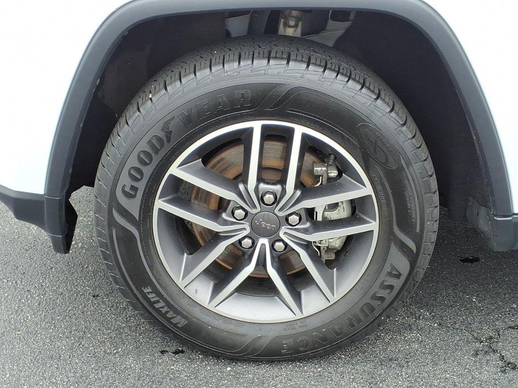 used 2022 Jeep Grand Cherokee car, priced at $28,821