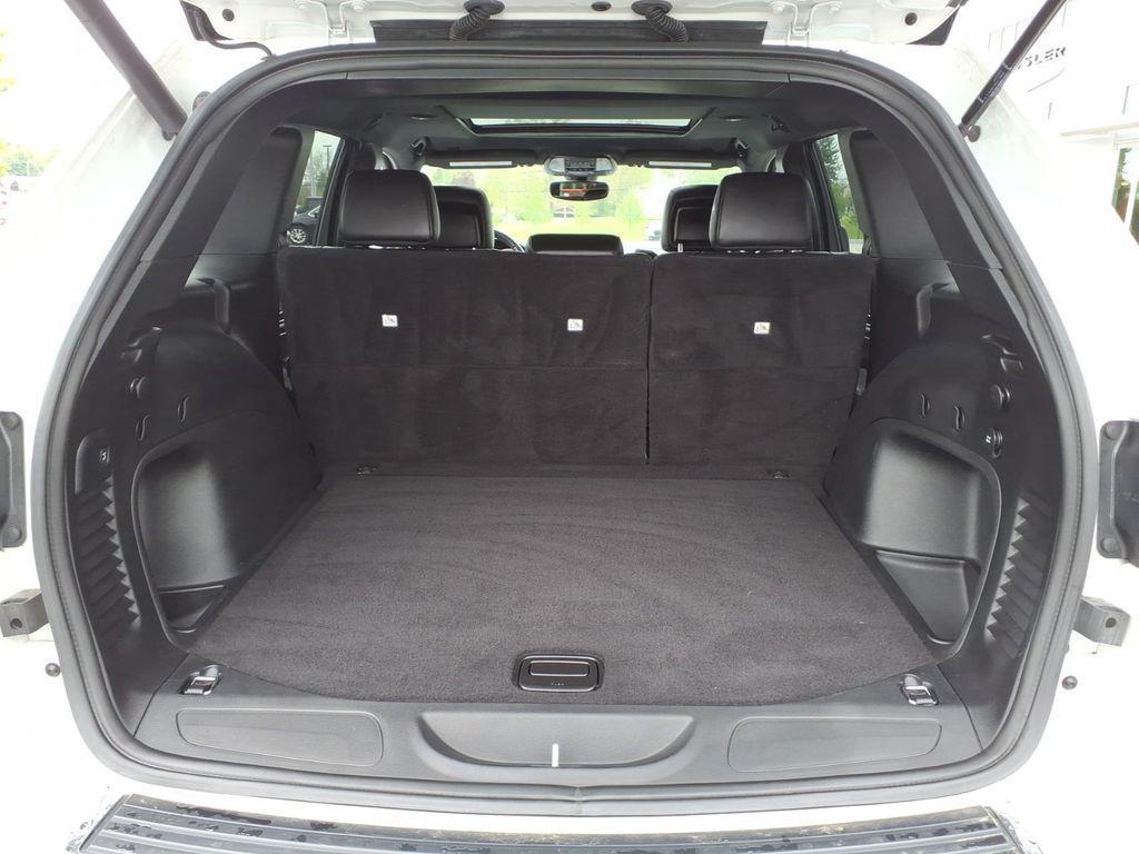 used 2022 Jeep Grand Cherokee car, priced at $28,821