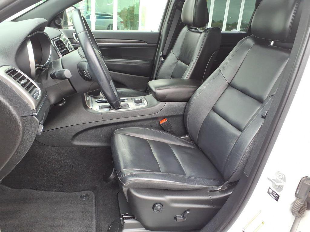 used 2022 Jeep Grand Cherokee car, priced at $28,821