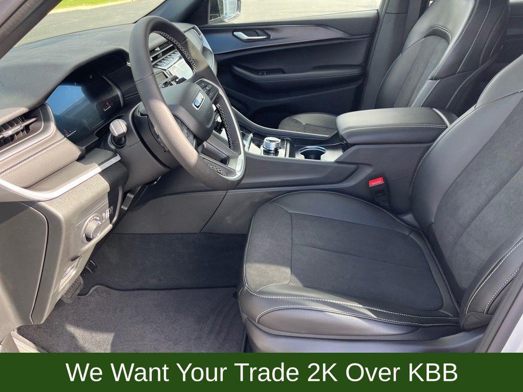 new 2025 Jeep Grand Cherokee L car, priced at $38,454