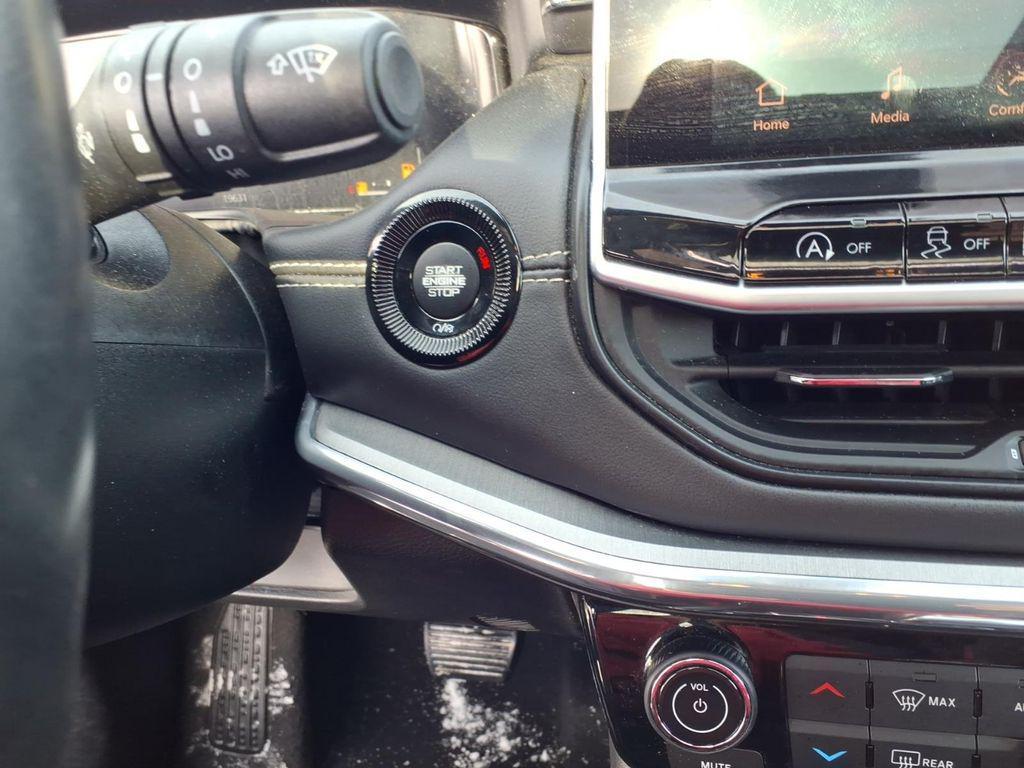 used 2022 Jeep Compass car, priced at $31,059