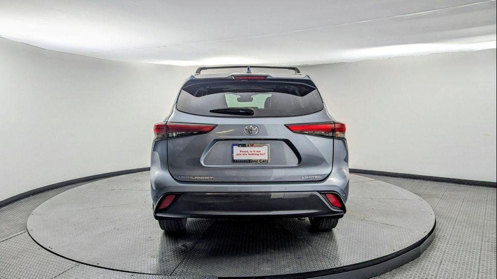 used 2020 Toyota Highlander car, priced at $24,799