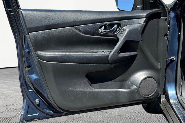 used 2015 Nissan Rogue car, priced at $11,494