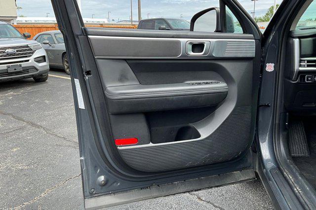 used 2025 Hyundai Santa Fe car, priced at $29,999