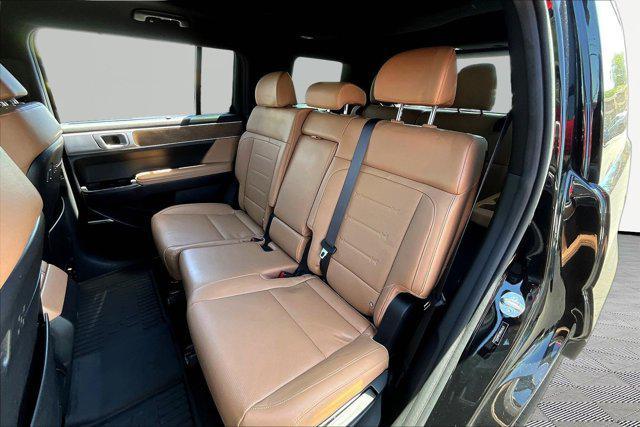 used 2025 Hyundai Santa Fe car, priced at $34,197