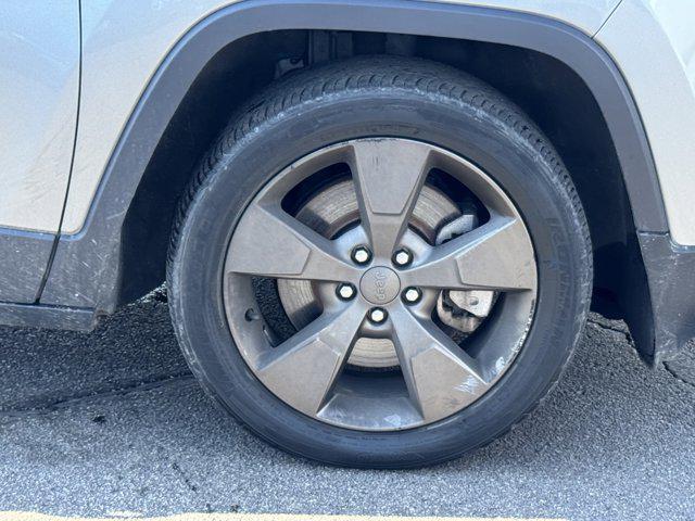 used 2016 Jeep Cherokee car, priced at $12,188