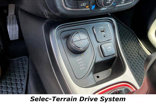 used 2020 Jeep Compass car, priced at $12,664
