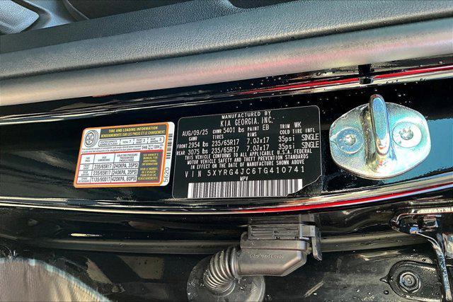 used 2026 Kia Sorento car, priced at $28,998