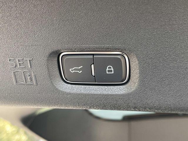 new 2025 Lincoln Navigator car, priced at $107,135