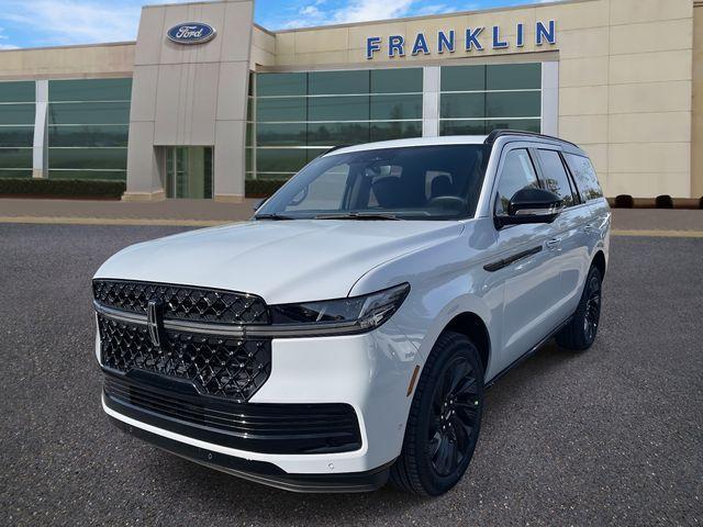 new 2025 Lincoln Navigator car, priced at $107,135