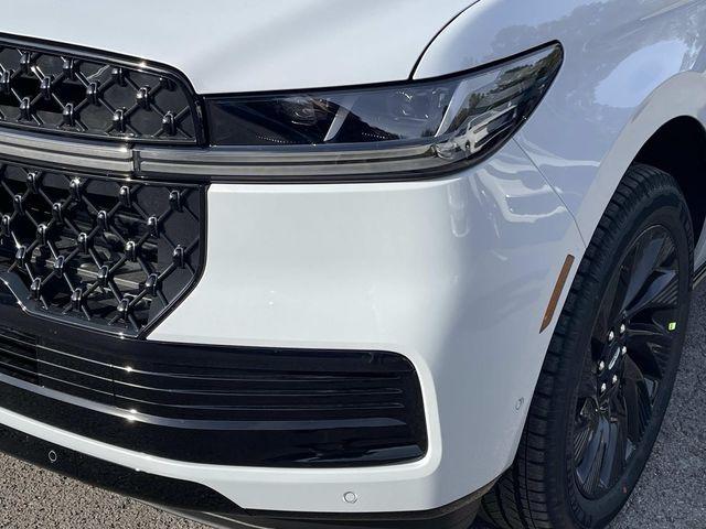 new 2025 Lincoln Navigator car, priced at $107,135