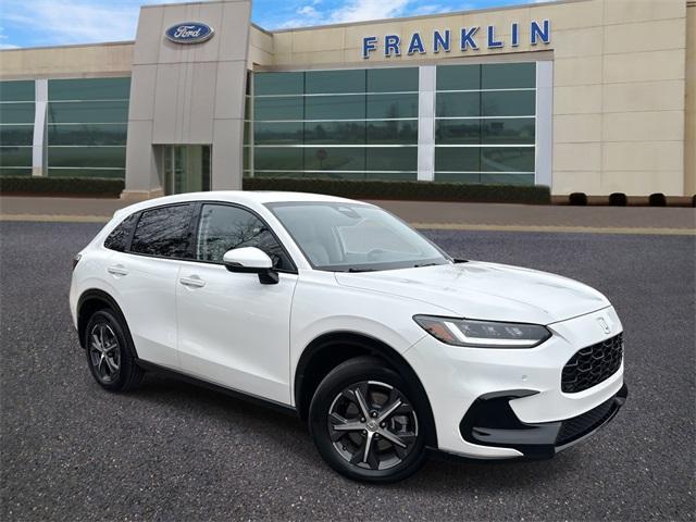 used 2025 Honda HR-V car, priced at $27,900